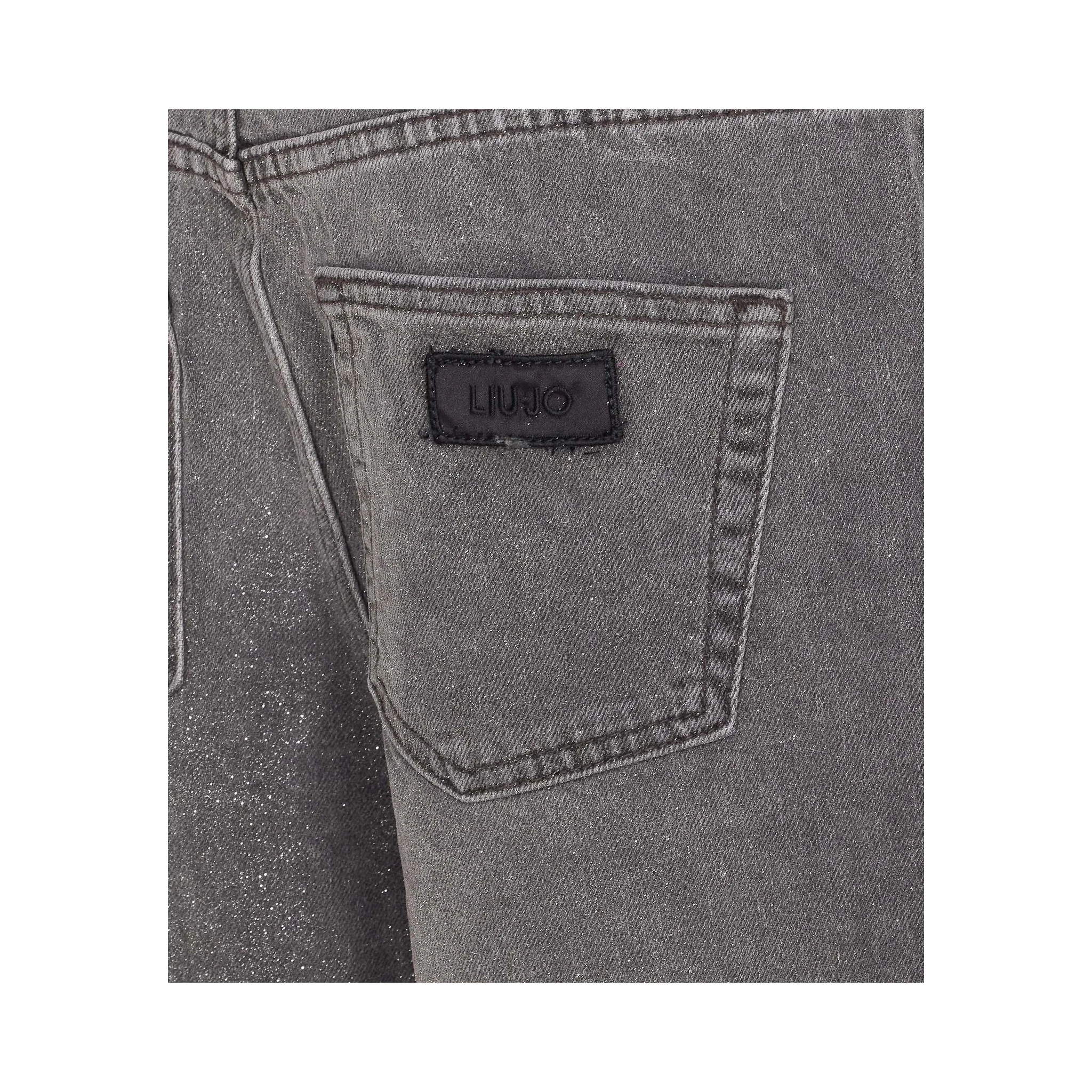 جينز ليو جو الرمادي