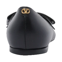 Valentino Garavani Flat shoes Black