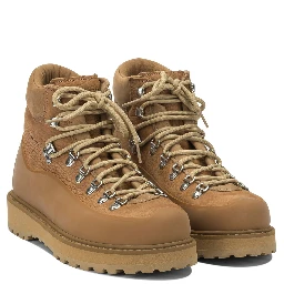 "Roccia Vet" trekking shoes