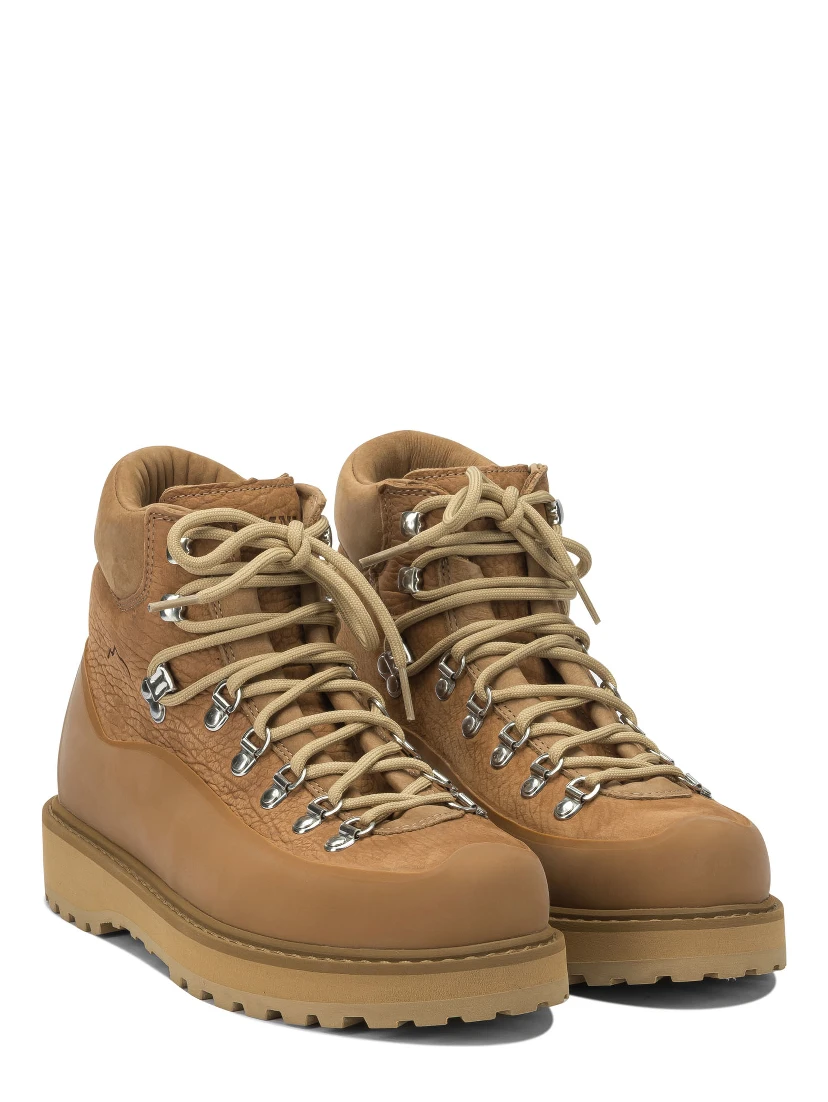 "Roccia Vet" trekking shoes