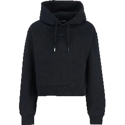 هودي قصير أسود من القطن المحبب، مزود برباط للغطاء وشعار في الأمام، للنساء