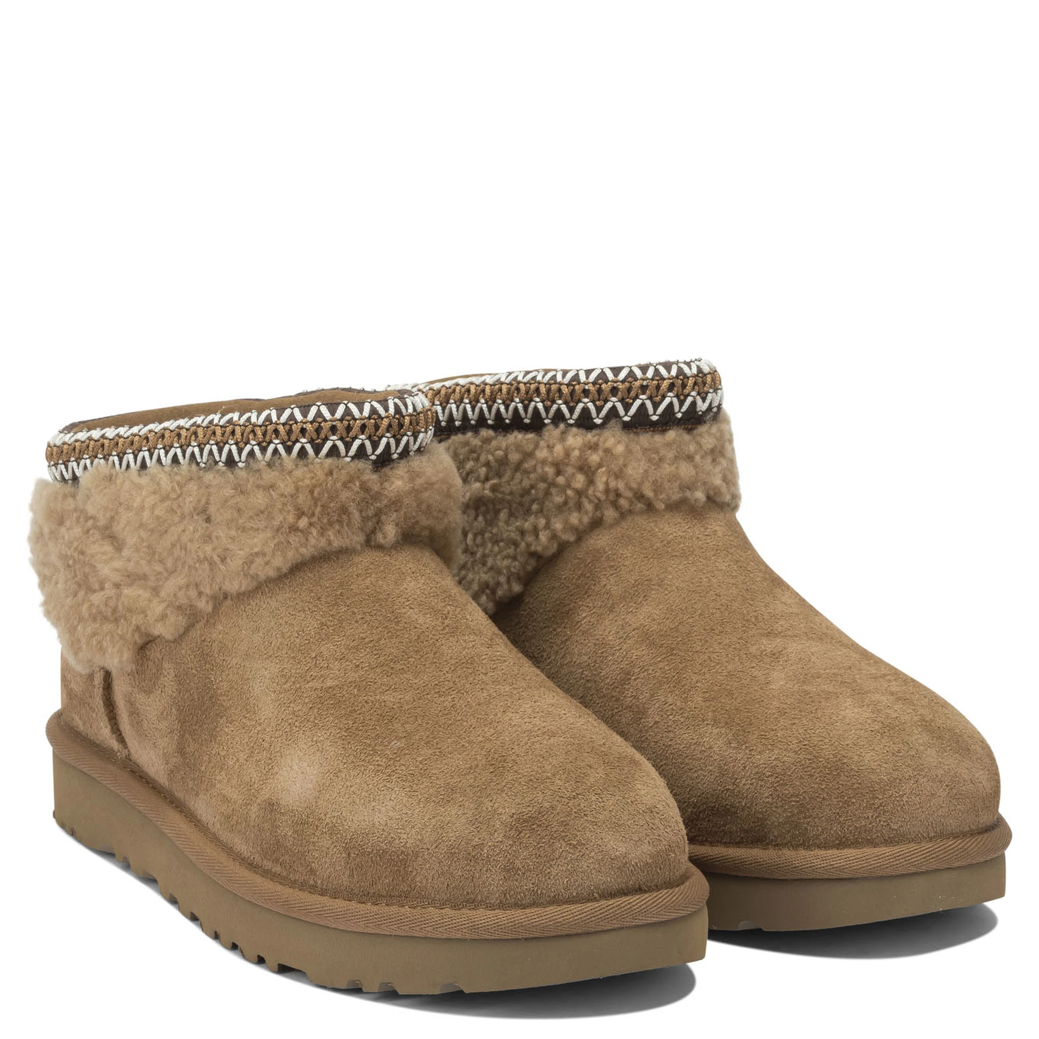 بوت للكاحل "كلاسيكي قصير للغاية ماكسي مجعد"