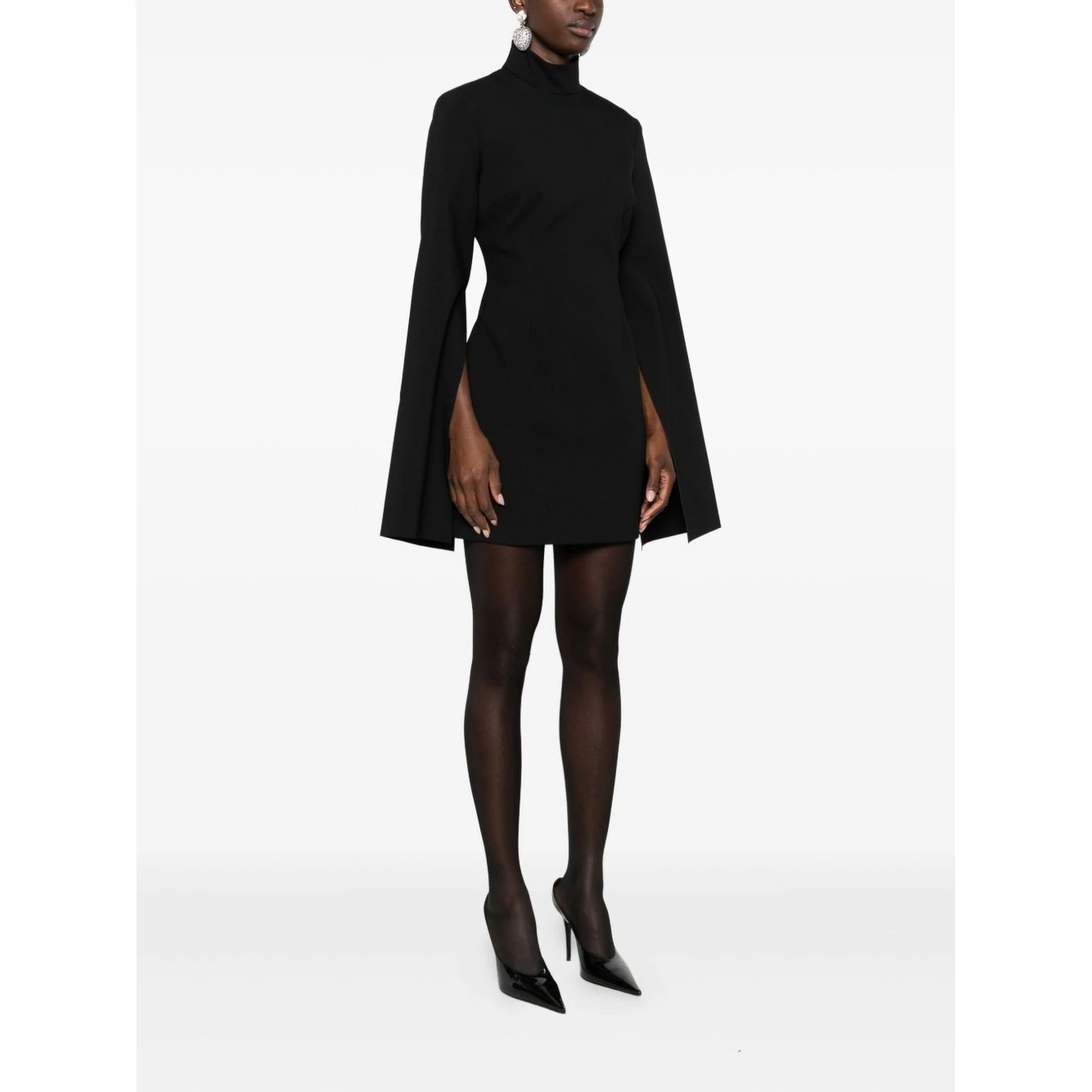 فساتين سوداء من سولاس لندن