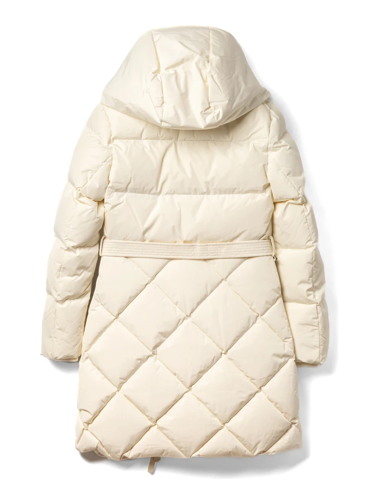 معاطف ماكاج بيضاء alternative