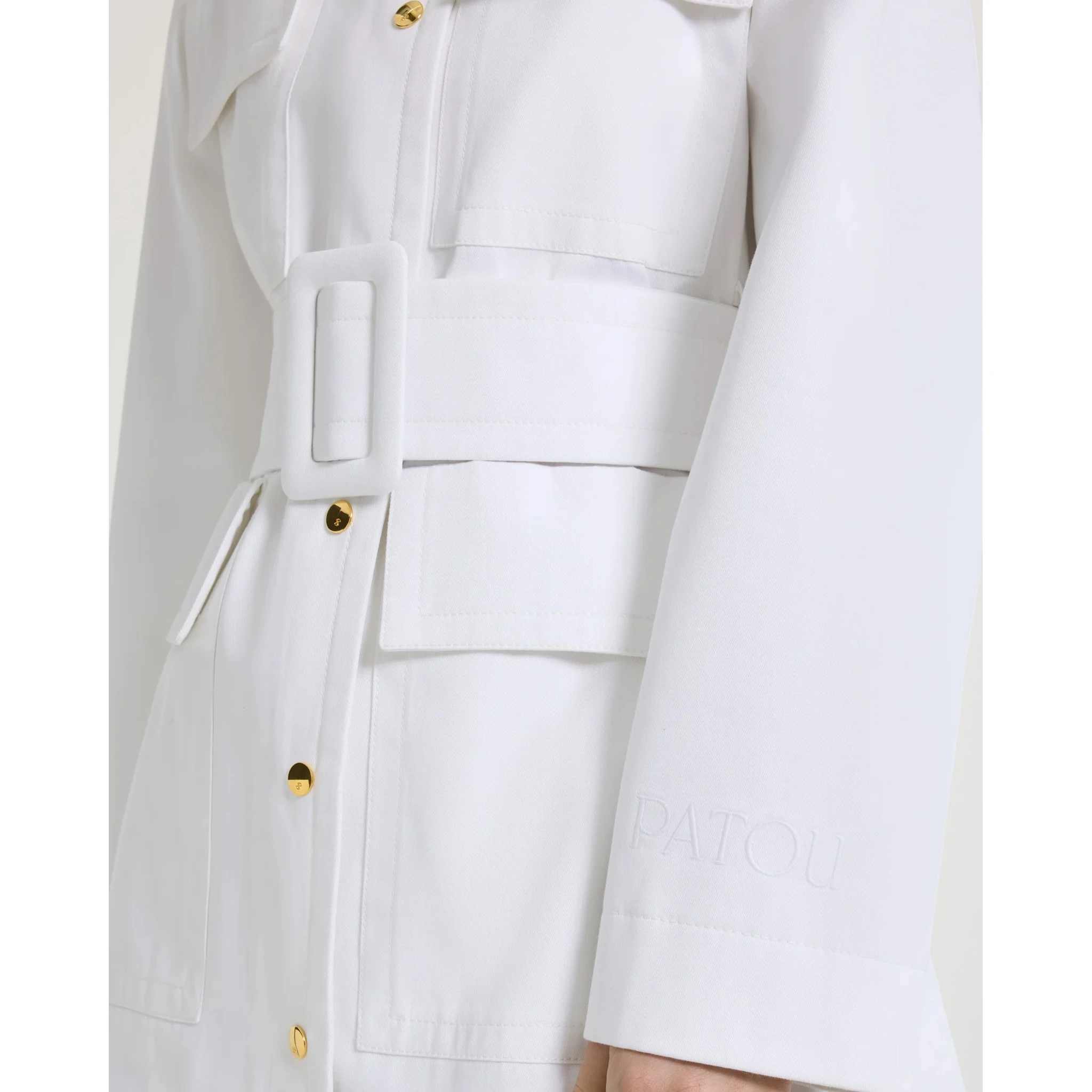 باتو كوتس وايت