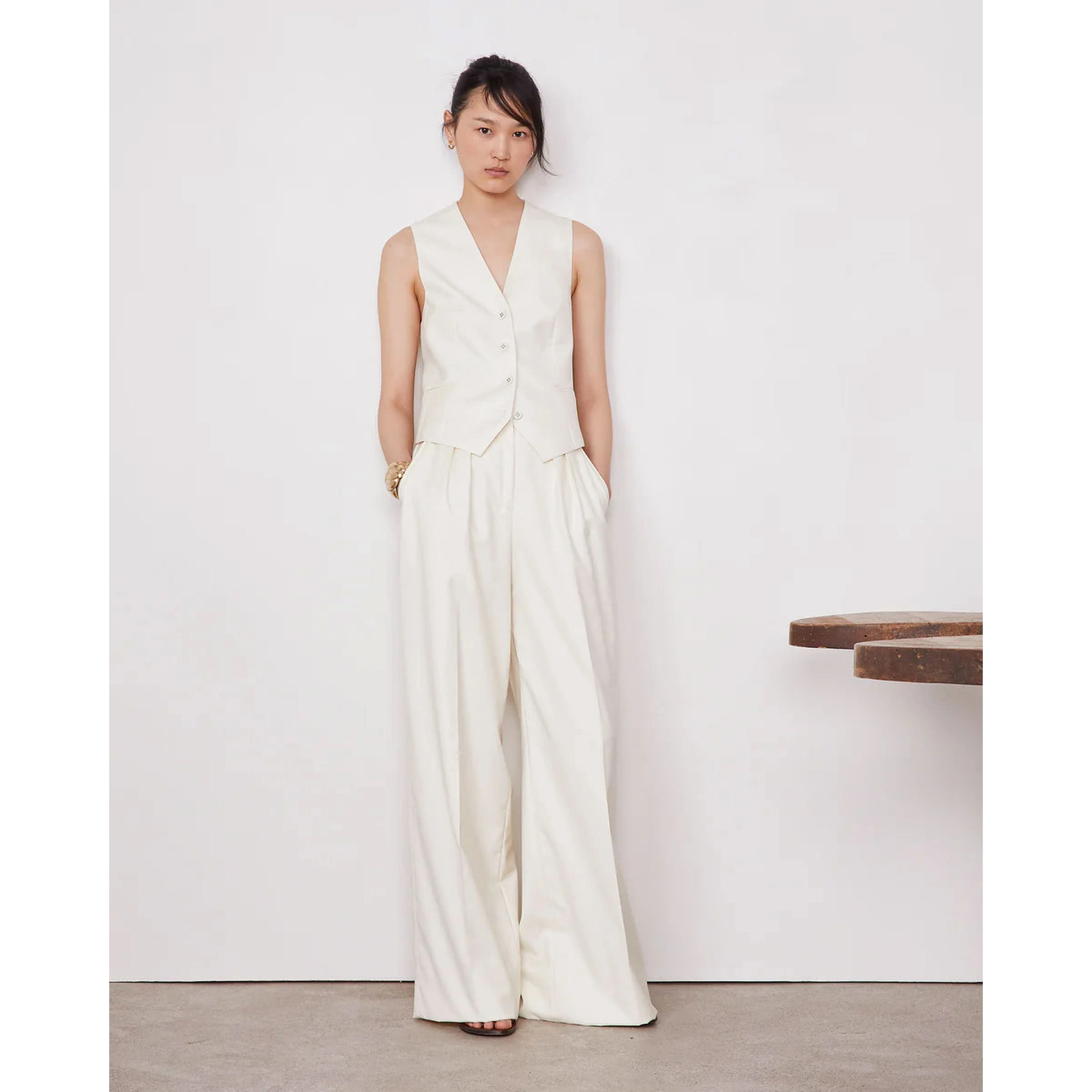 OFFICINE GENERALE Trousers Beige
