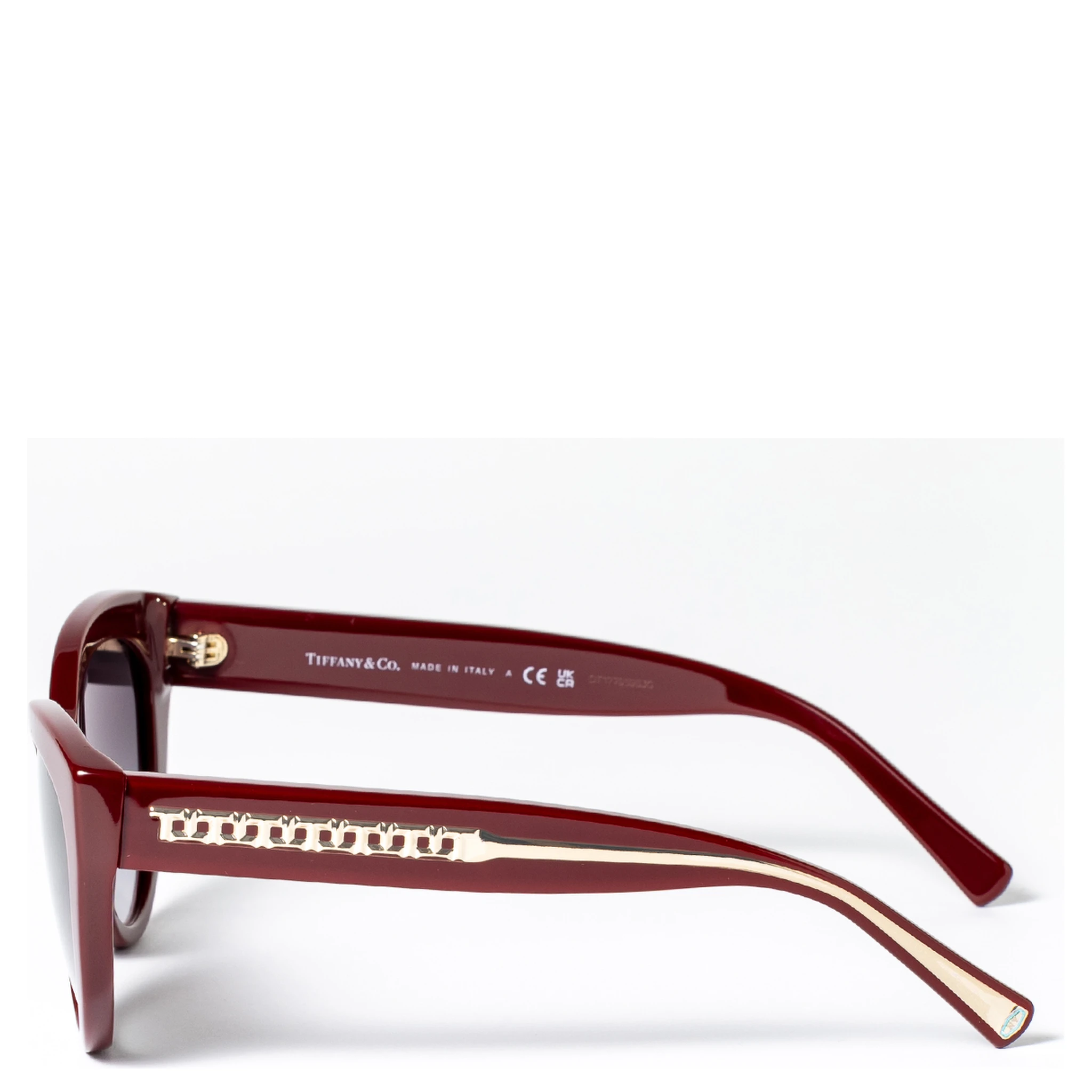 نظارات شمسية من تيفاني آند كو. باللون البنفسجي