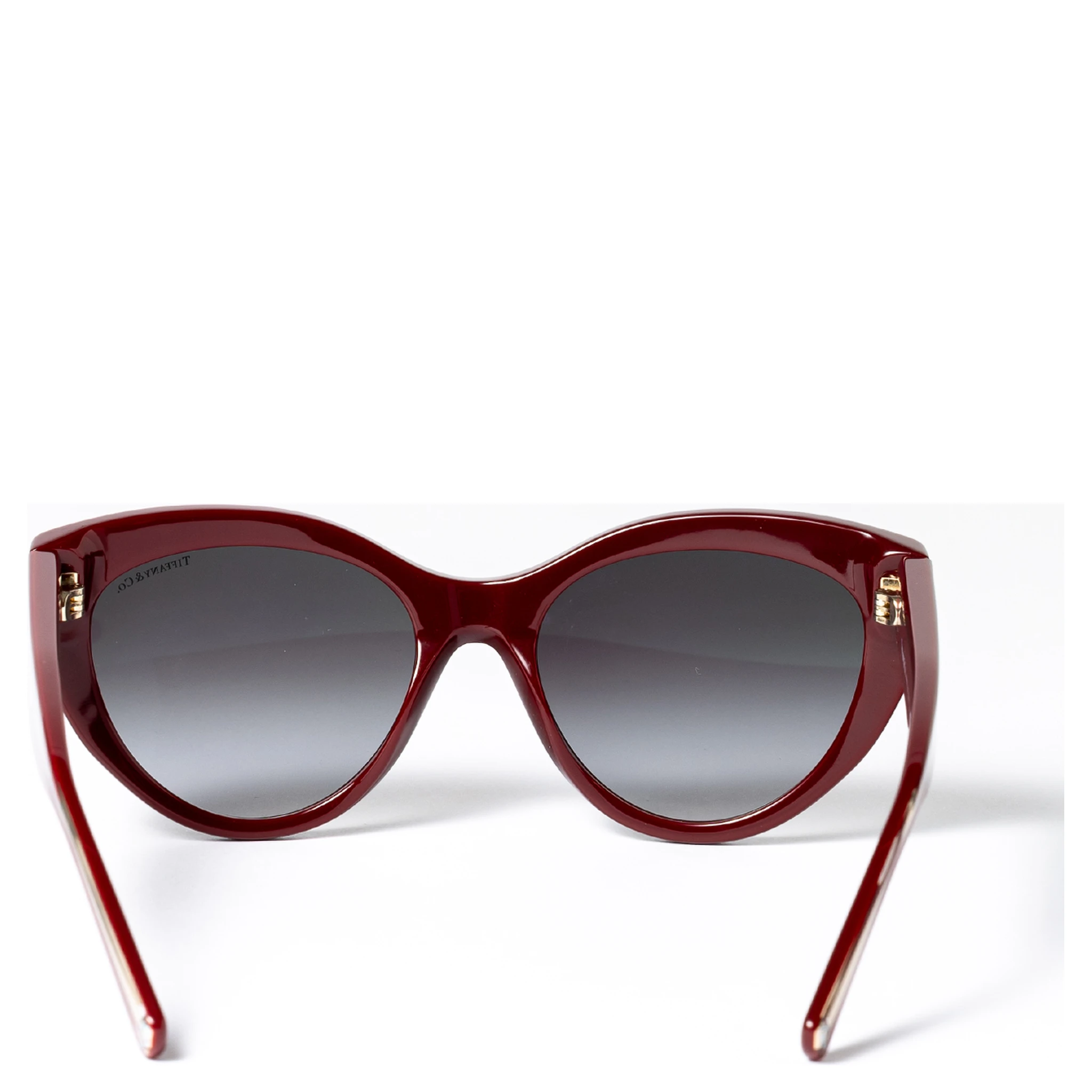 نظارات شمسية من تيفاني آند كو. باللون البنفسجي