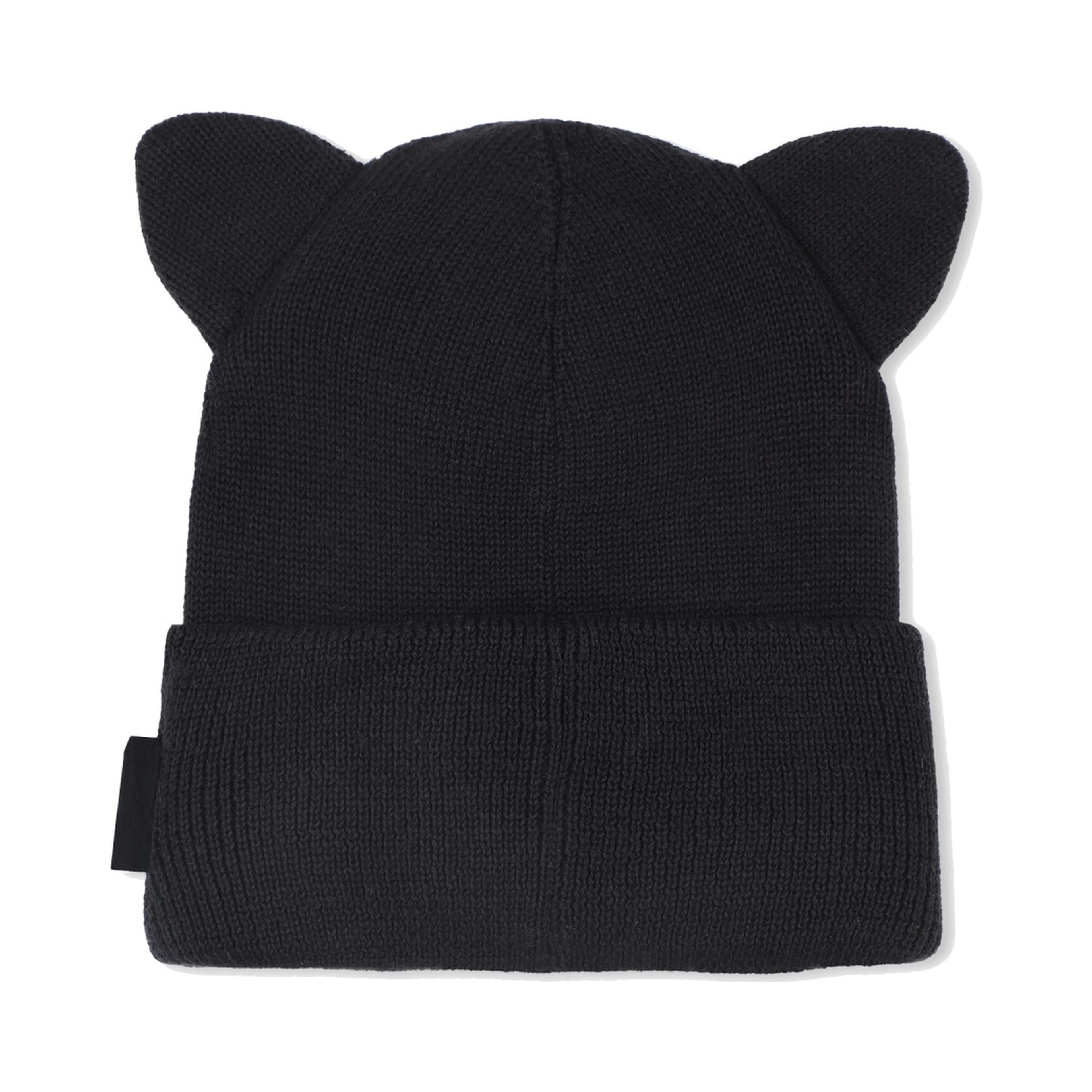 HAT WITH LOGO