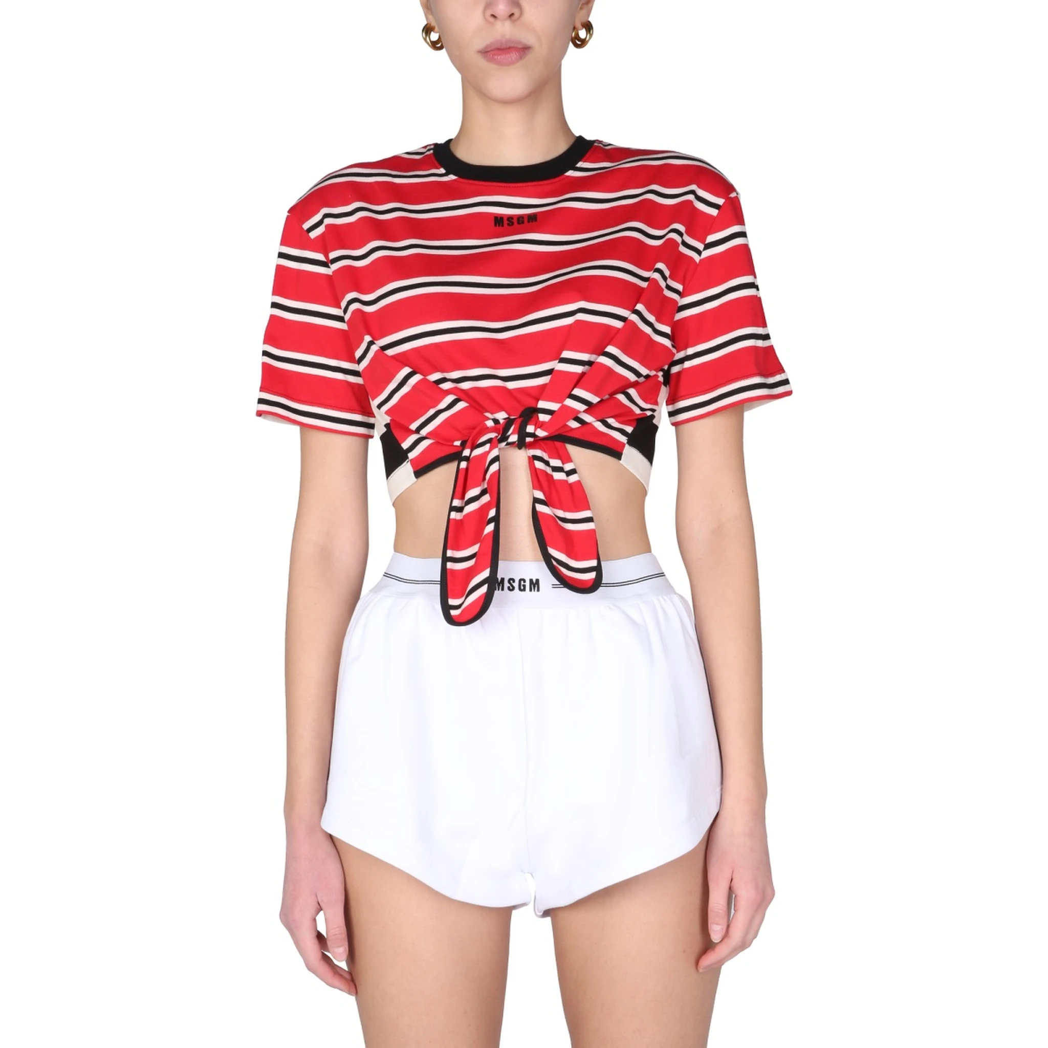 تيشيرت قصير