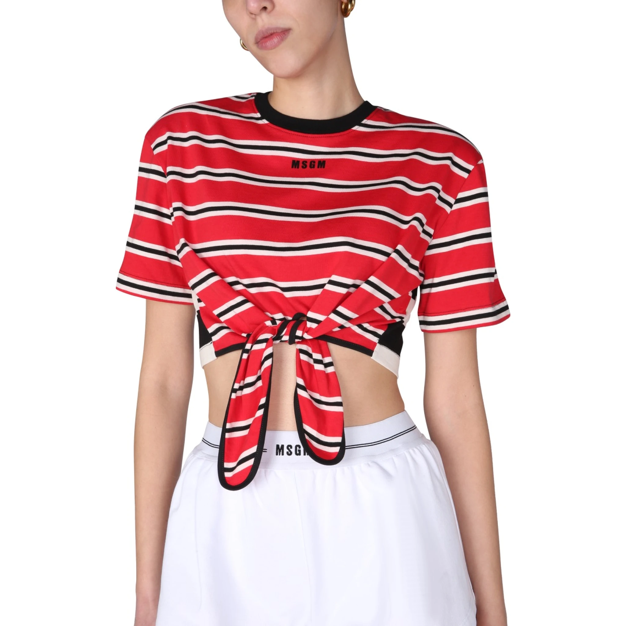 تيشيرت قصير