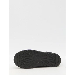 Ugg Classic Ultra Mini boots