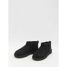 Ugg Classic Ultra Mini boots