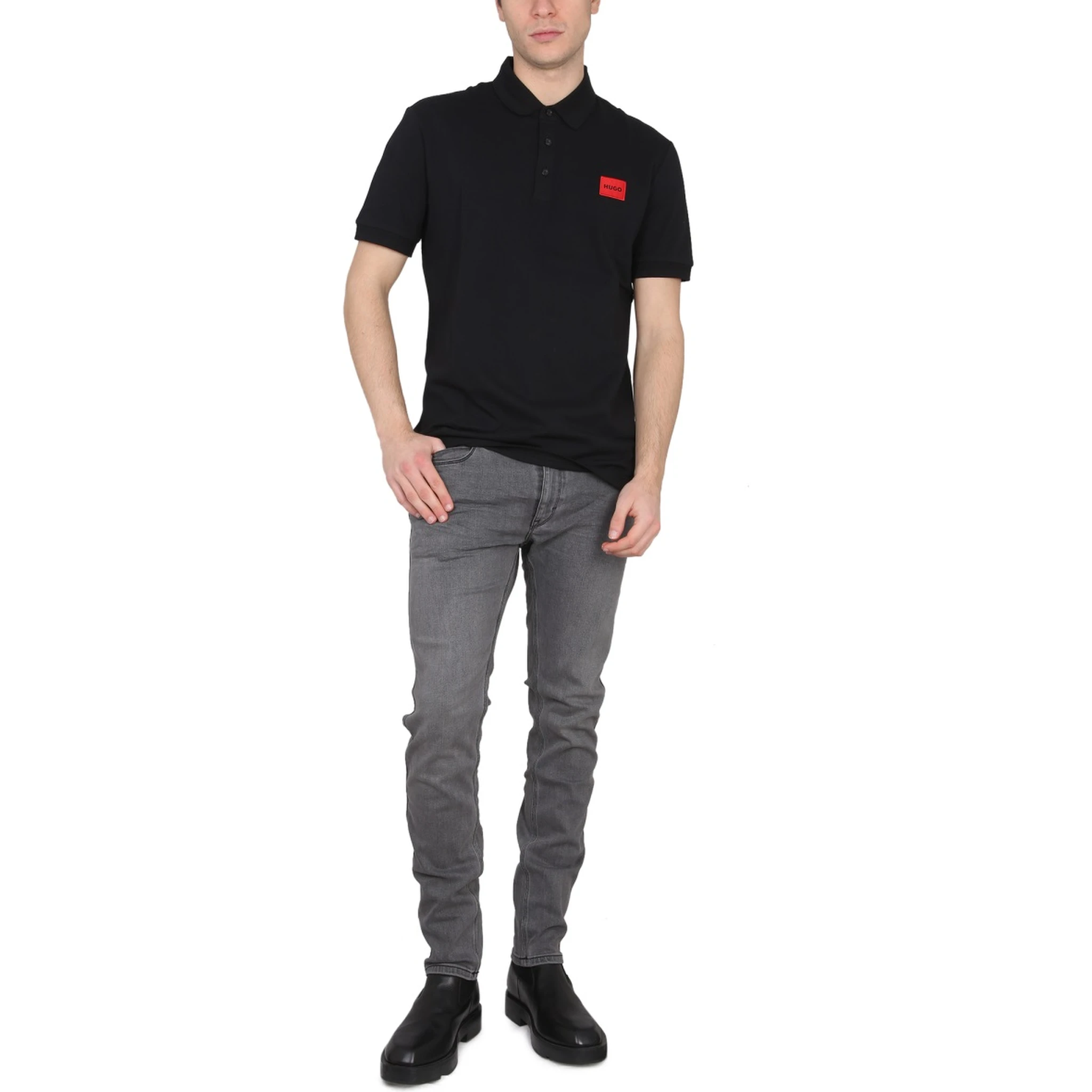 بنطلون جينز بقصة ضيقة