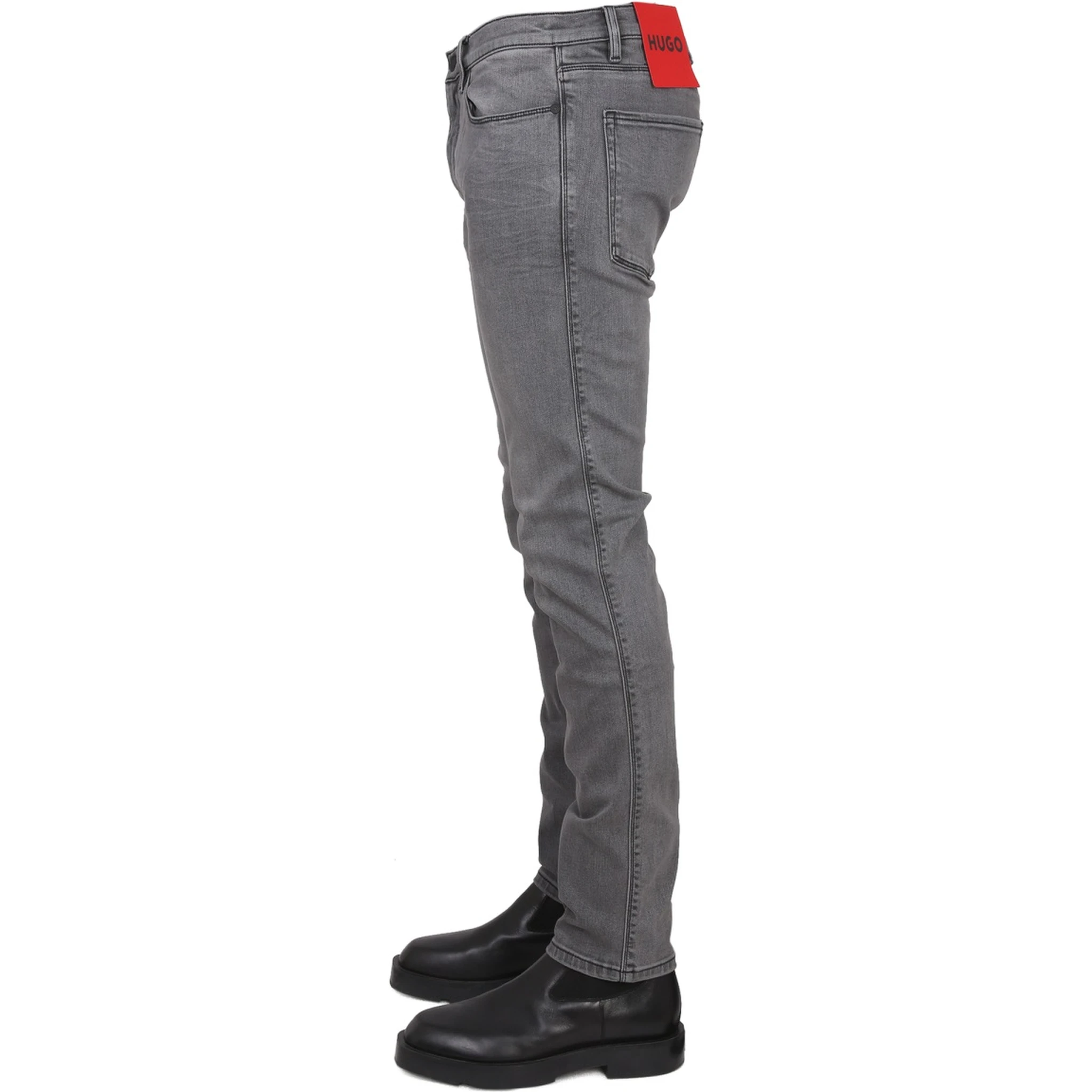 بنطلون جينز بقصة ضيقة