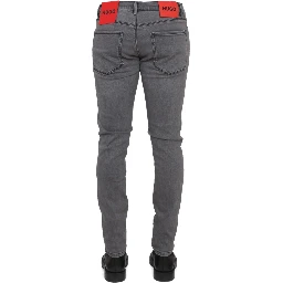 بنطلون جينز بقصة ضيقة