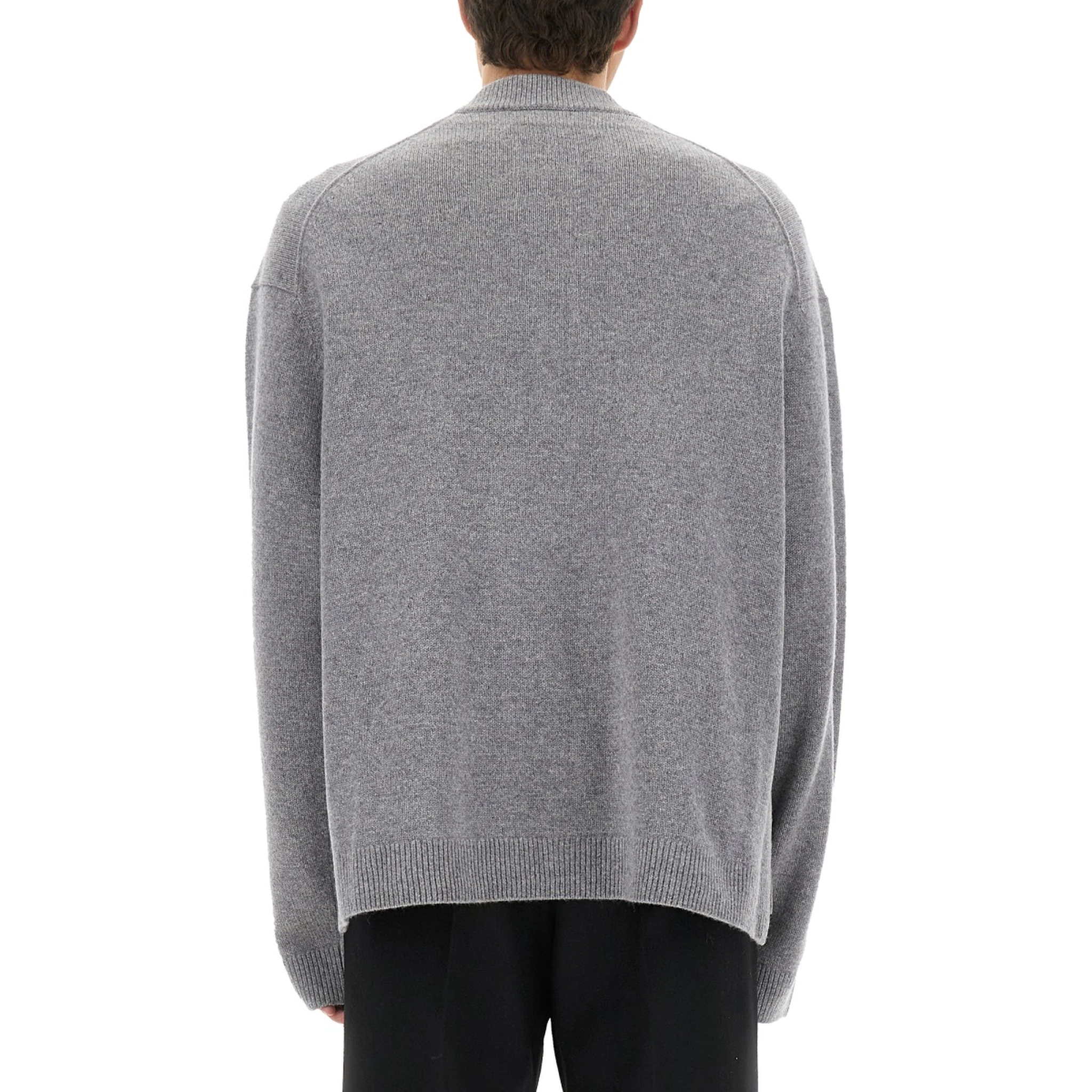 كارديجان بياقة على شكل حرف V