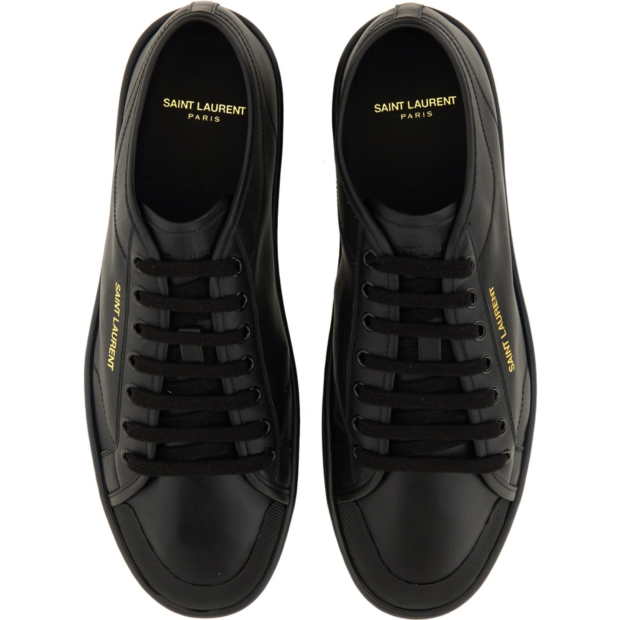 حذاء رياضي من الجلد الناعم