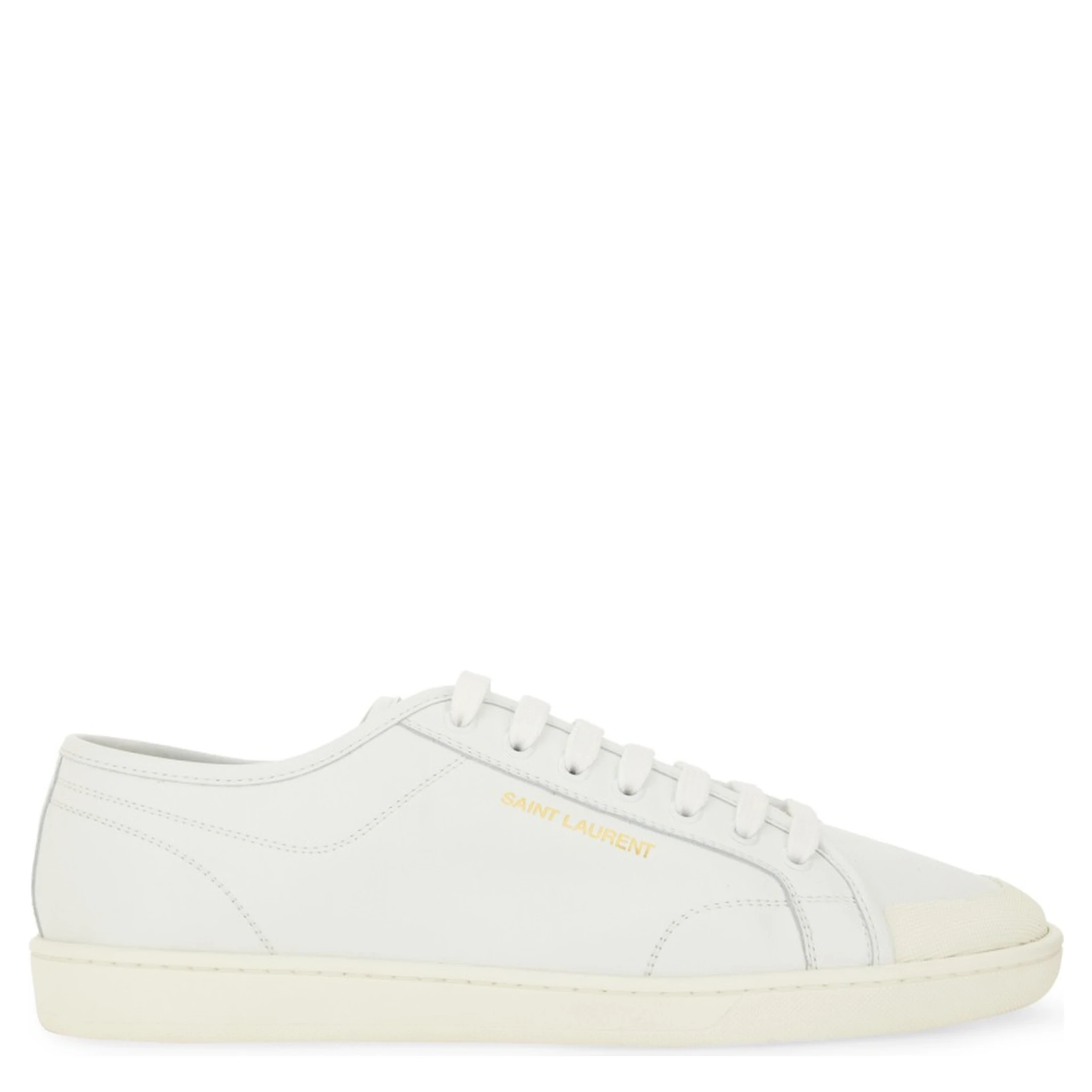 حذاء رياضي من الجلد الناعم