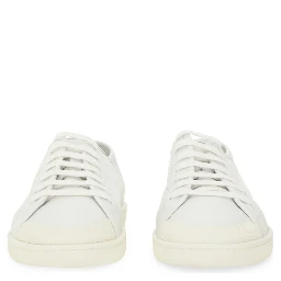 حذاء رياضي من الجلد الناعم