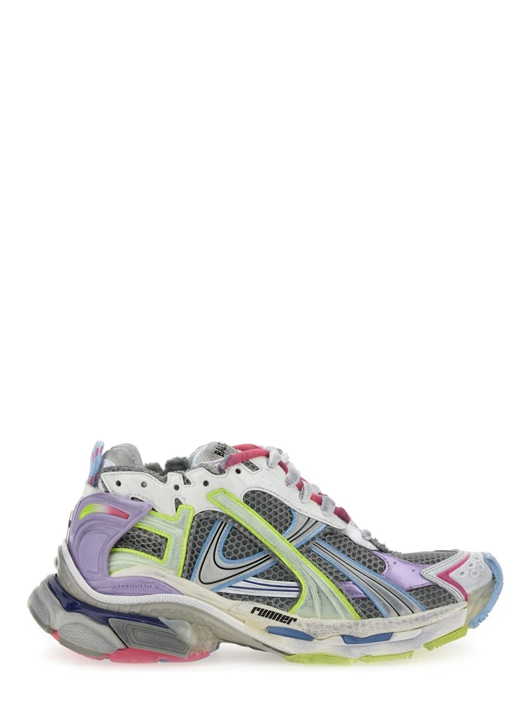 SNEAKER RUNNER
