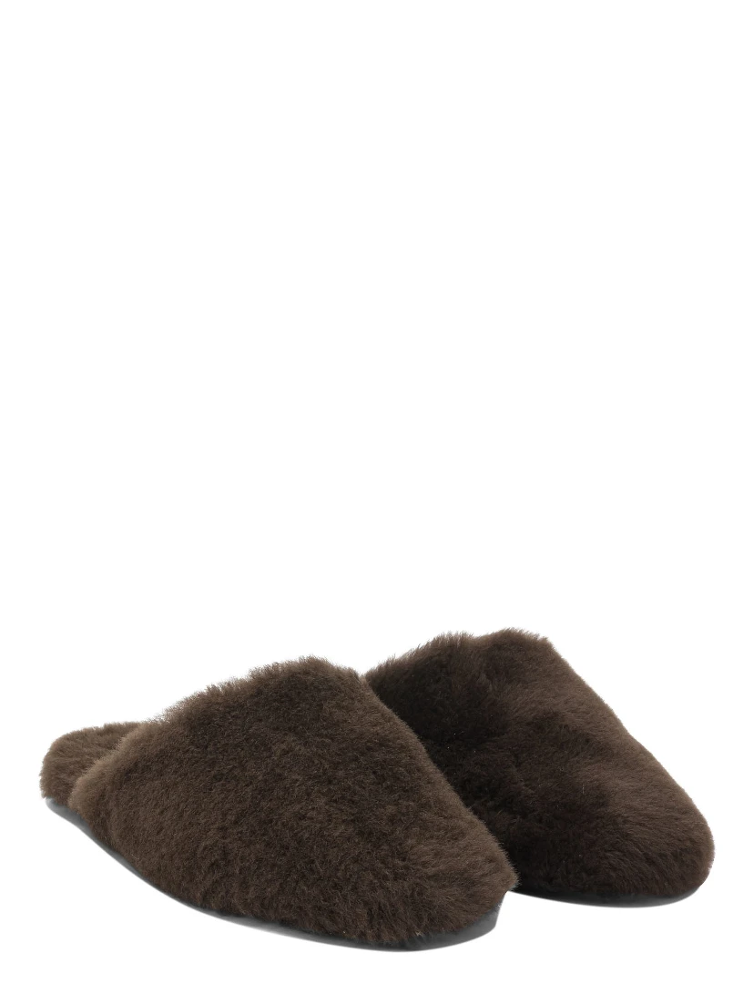 "Rega" slippers in shearling