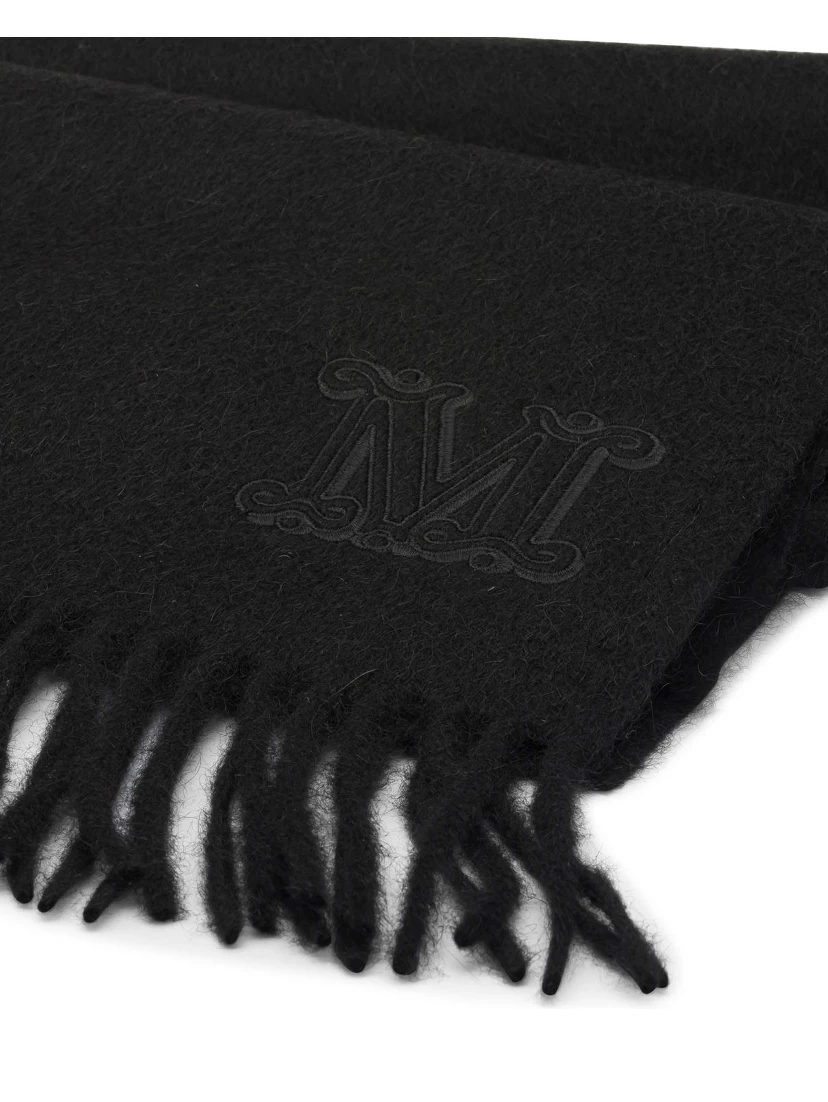 Scarf in camel