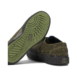 Sneakers & Slip-On