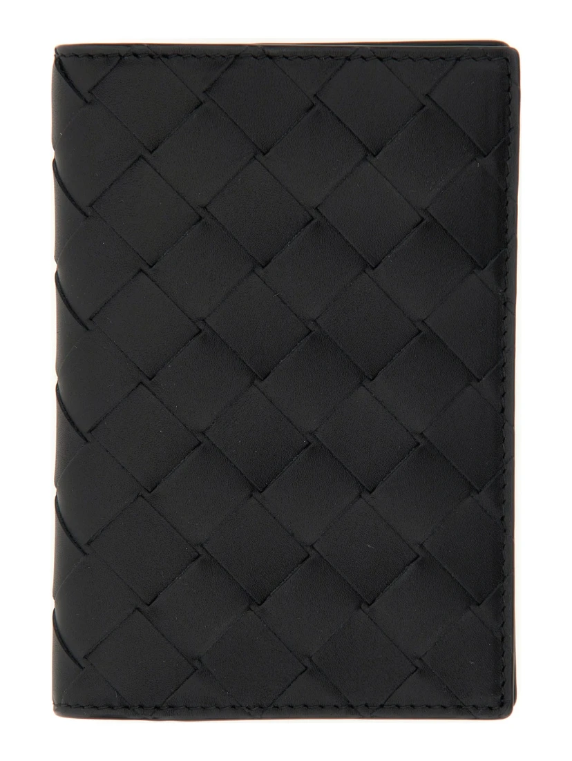 LEATHER PASSPORT HOLDER