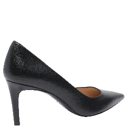 ستيوارت ويتزمان بكعب أسود