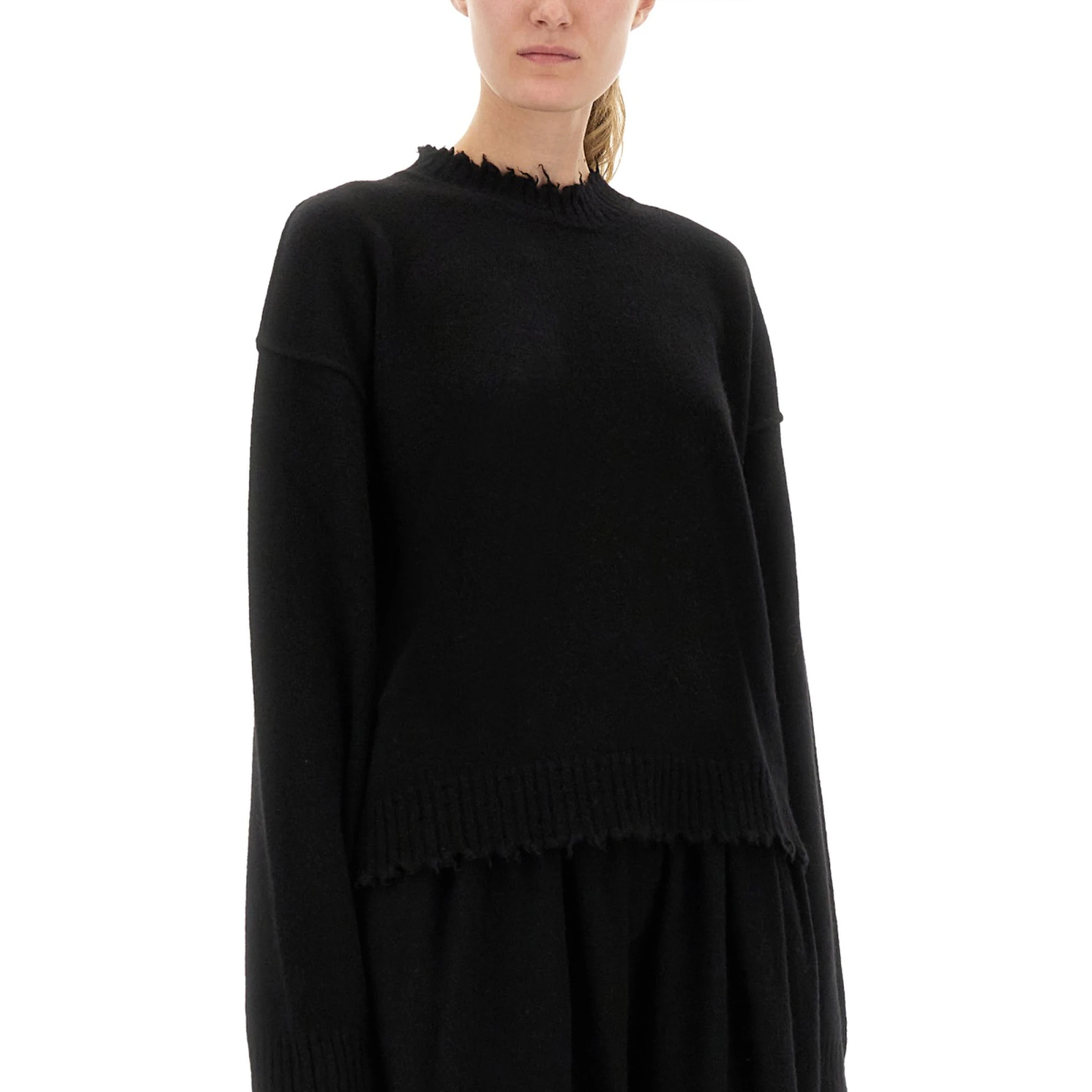 CASHMERE SWEATER WITH BANGS