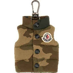 KEYCHAIN IN THE SHAPE OF A VEST