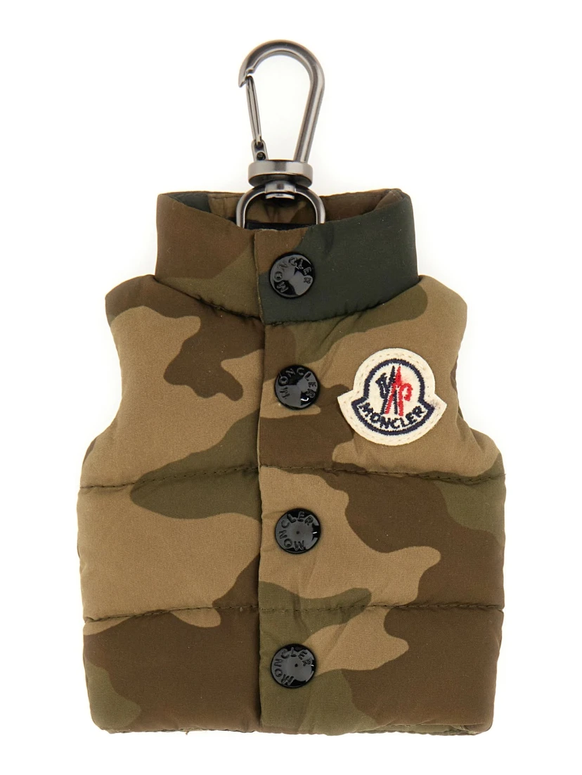 KEYCHAIN IN THE SHAPE OF A VEST