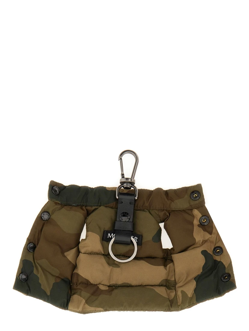 KEYCHAIN IN THE SHAPE OF A VEST