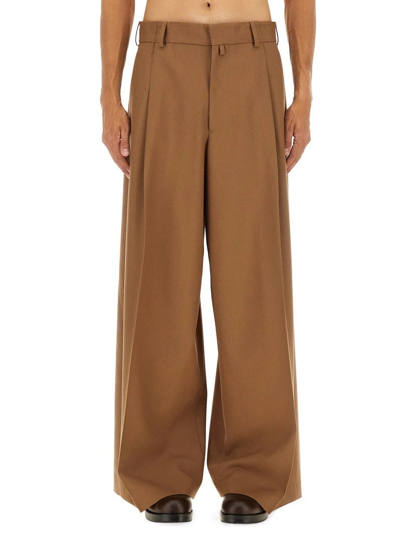 PANTS WITH PLEATS