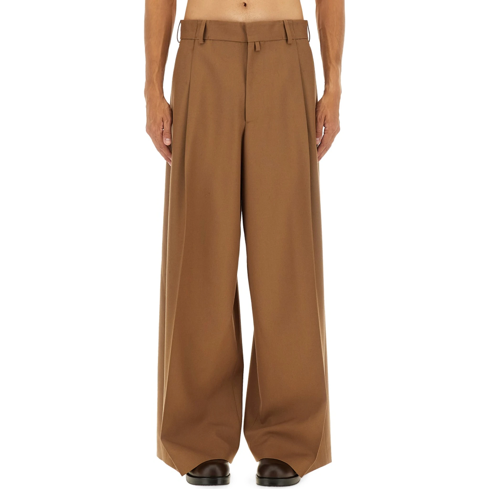 PANTS WITH PLEATS
