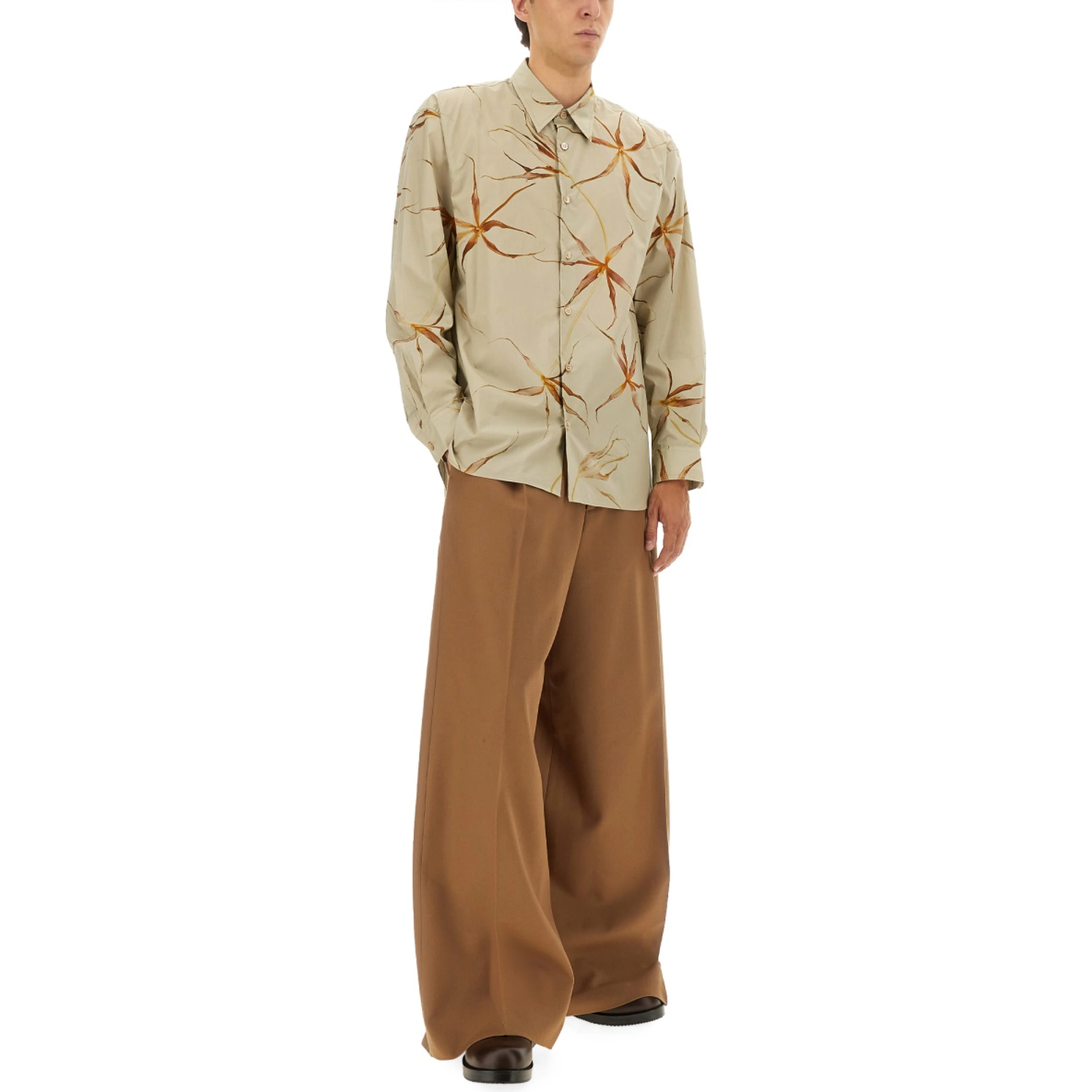 PANTS WITH PLEATS