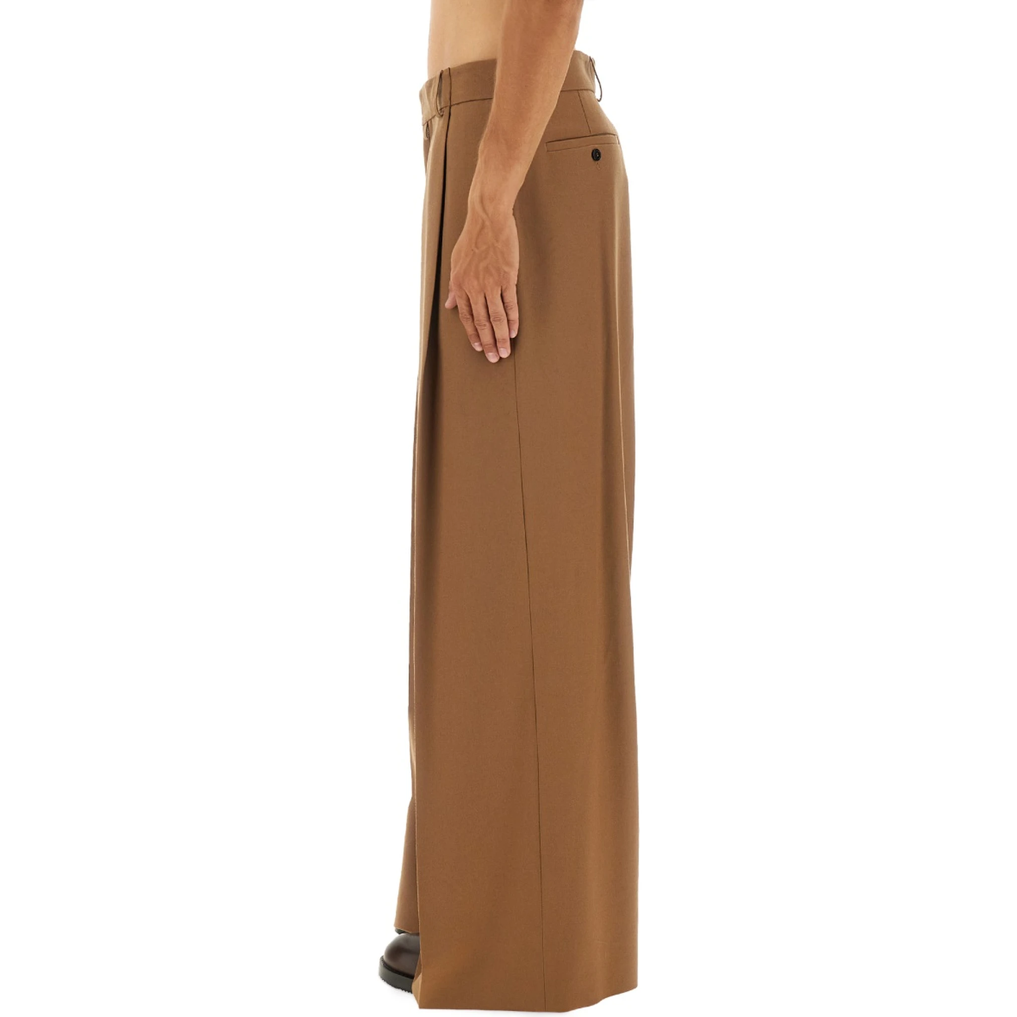 PANTS WITH PLEATS