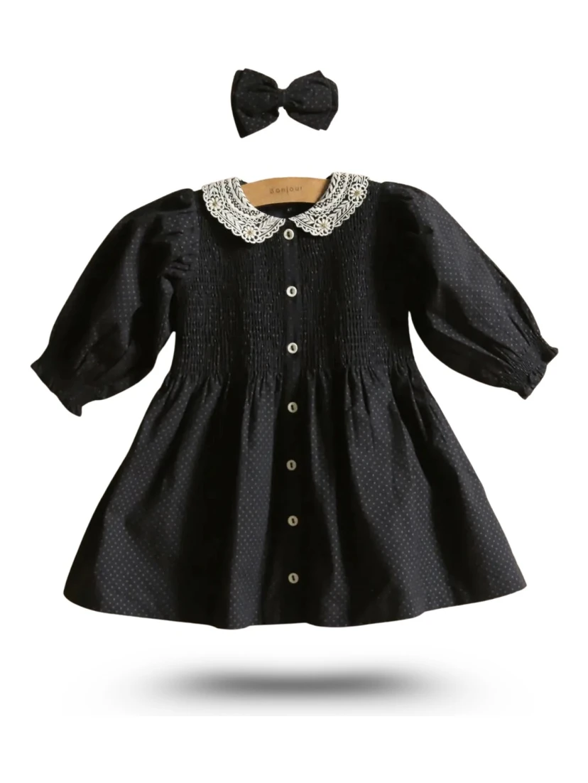 DRESS WITH HAIR CLIP