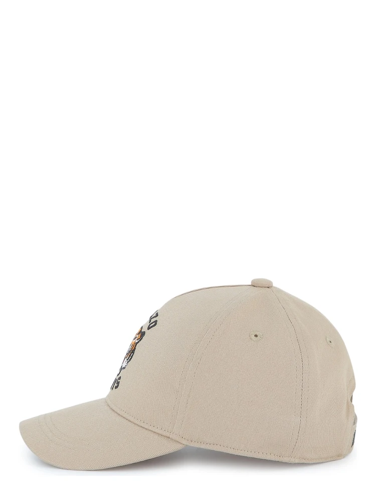HAT WITH LOGO