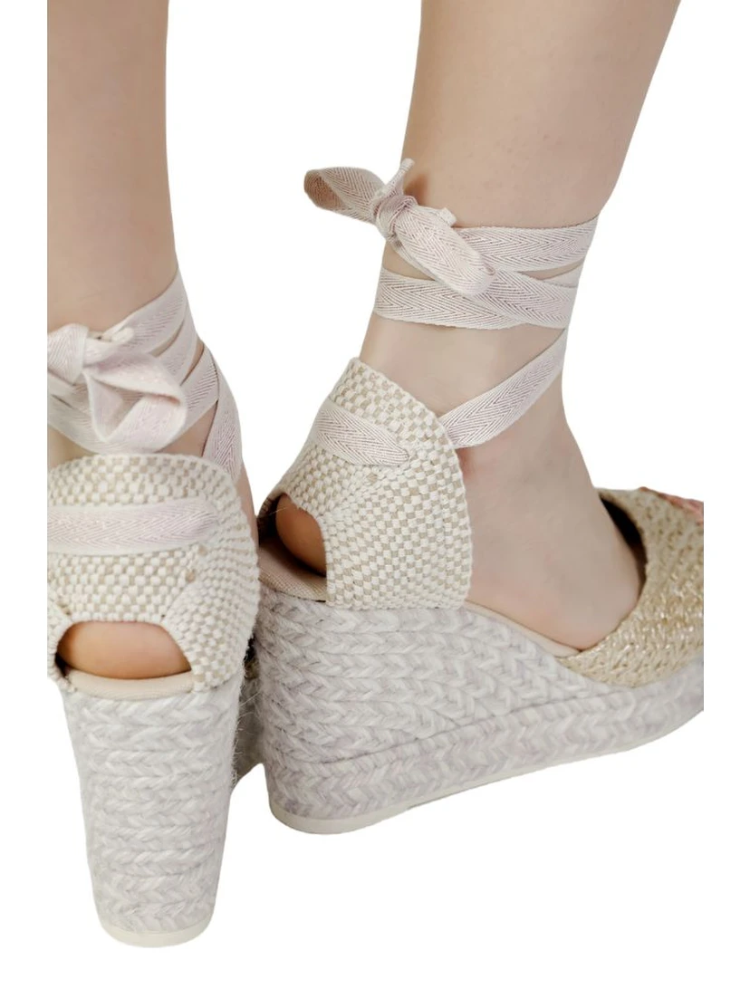 أحذية بكعب عالٍ من القطن متعدد الألوان