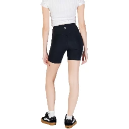 شورت برمودا أسود من القطن