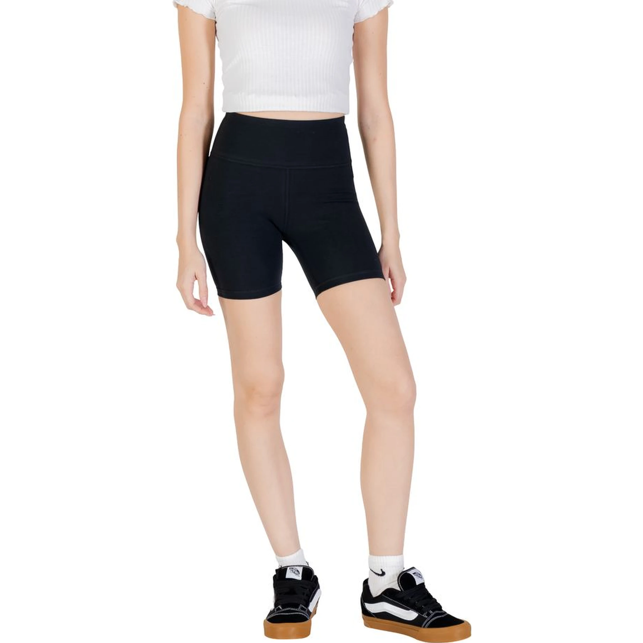 شورت برمودا أسود من القطن