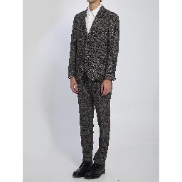 Single-breasted suit in virgin wool