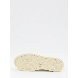 حذاء رياضي منخفض من ميداليست