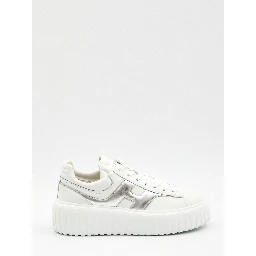 أحذية رياضية بخطوط H