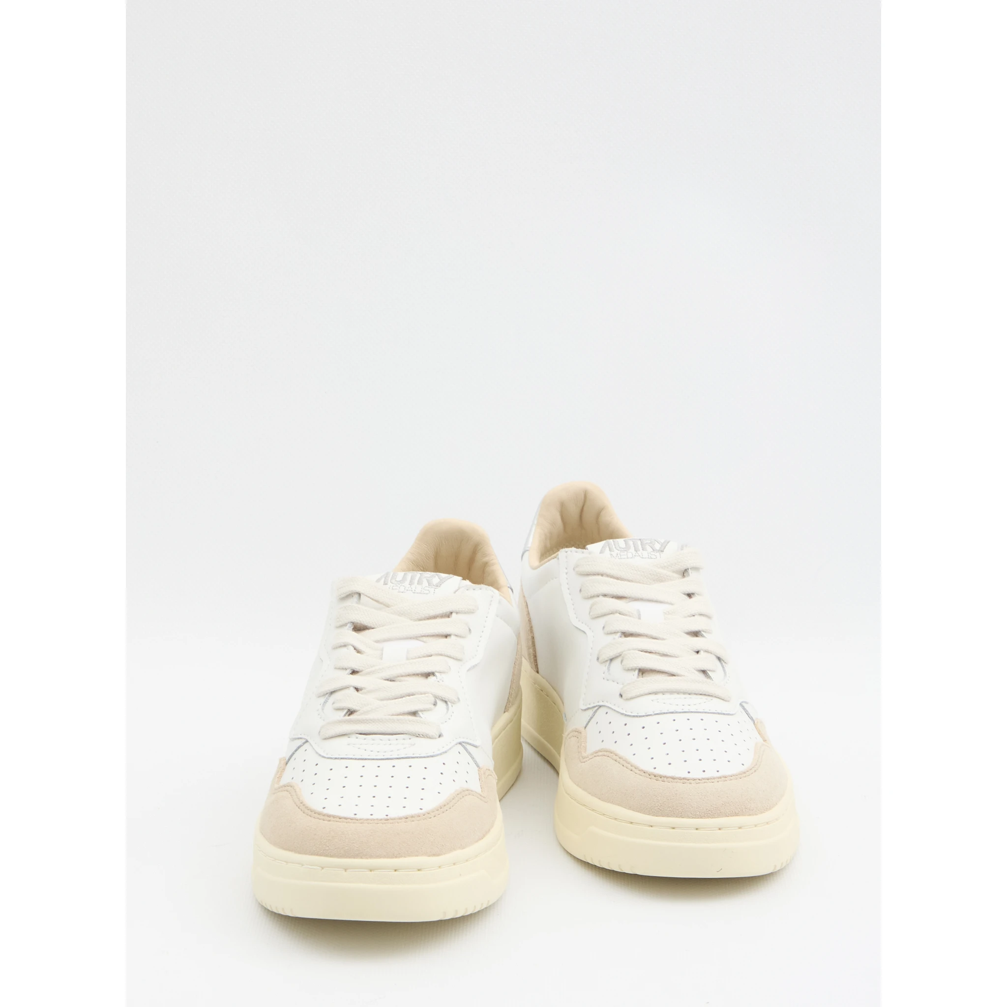 حذاء رياضي منخفض من ميداليست