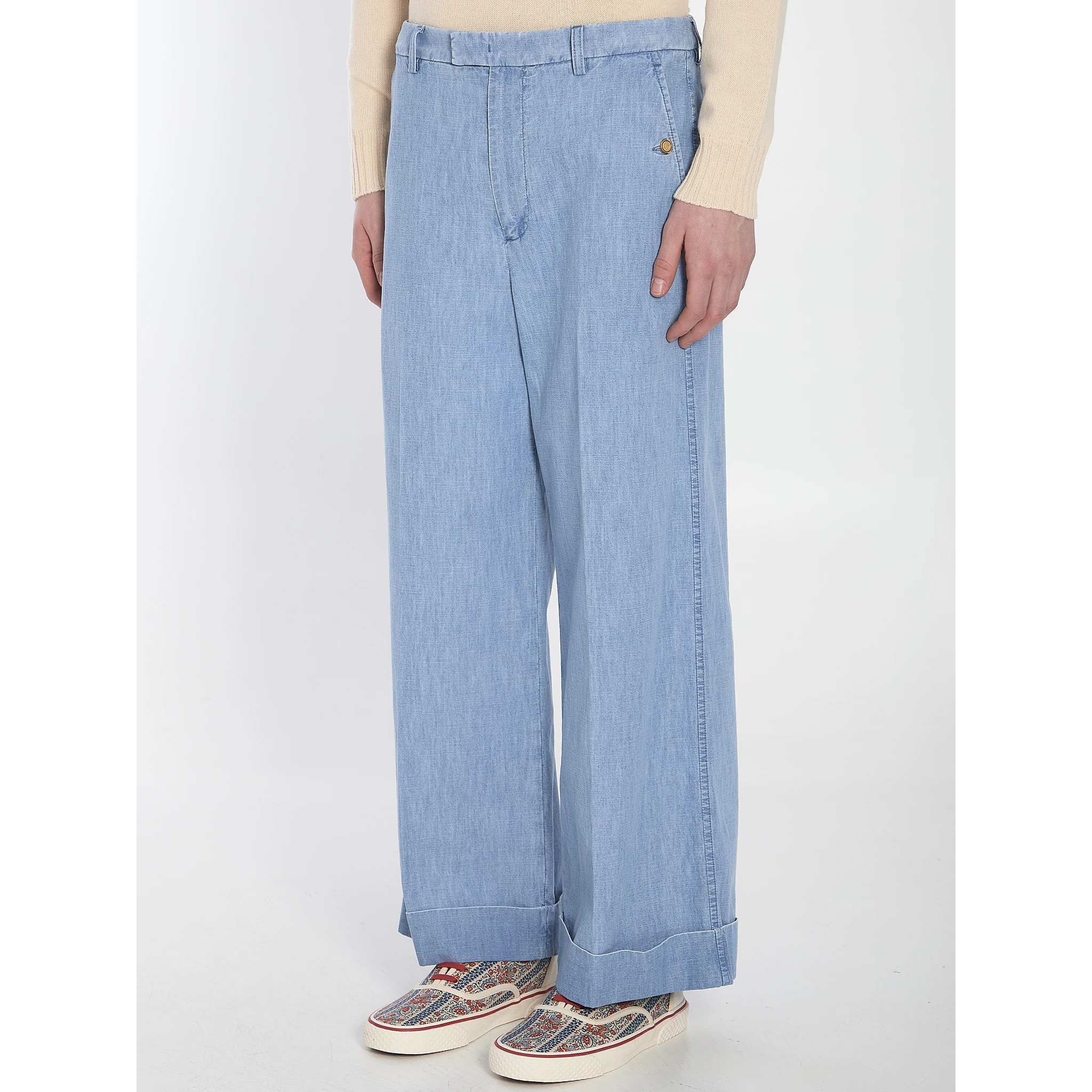 Oversized trousers