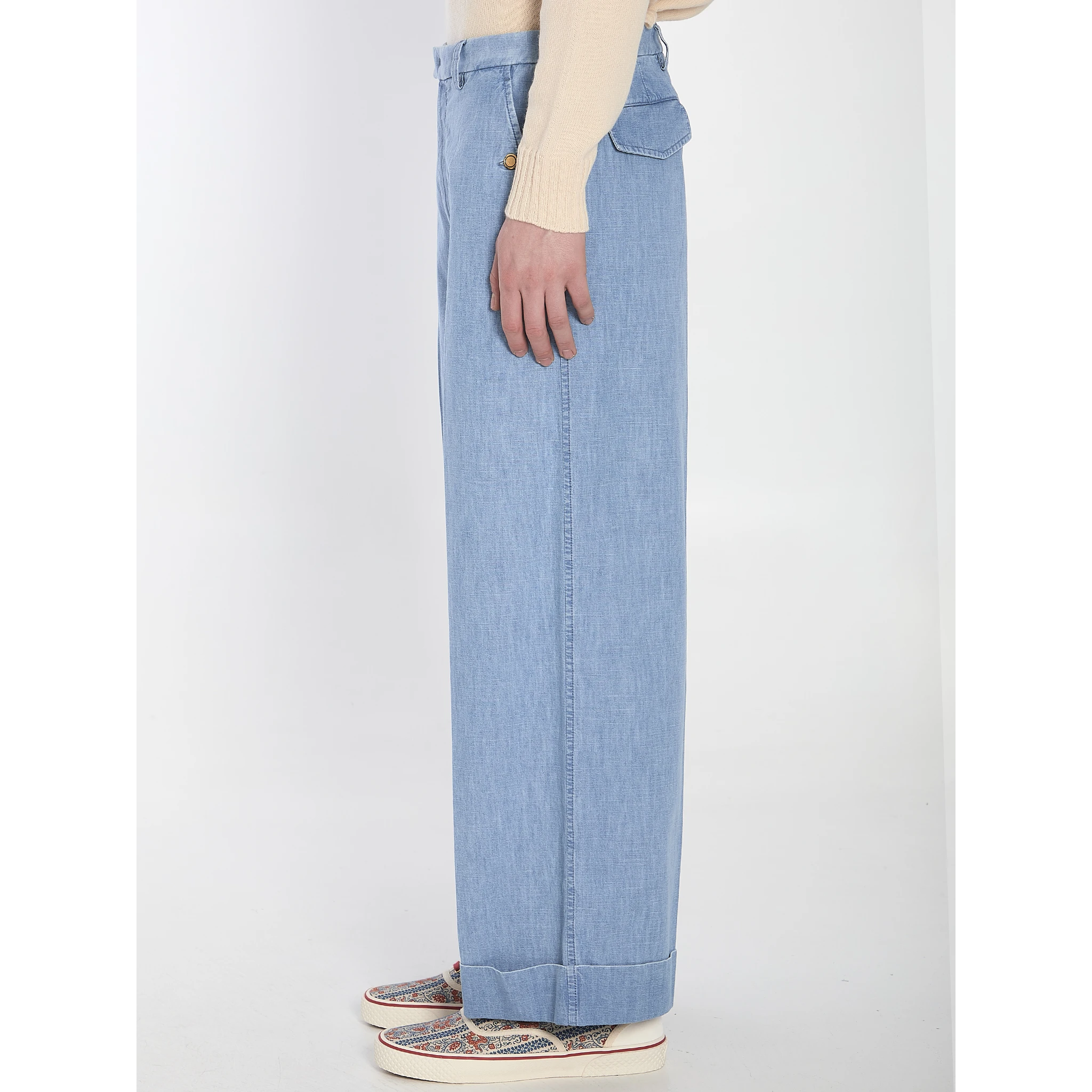 Oversized trousers