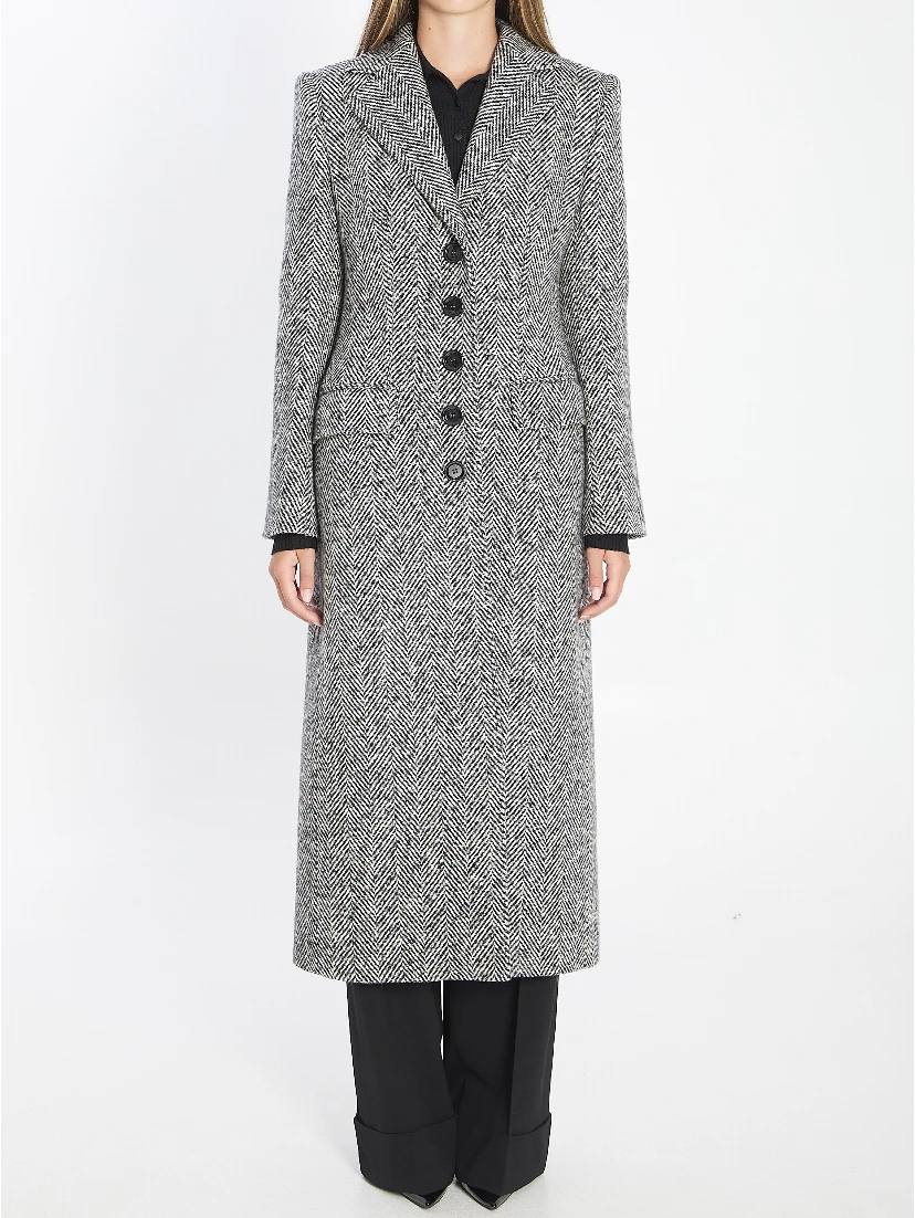 Single-breasted coat